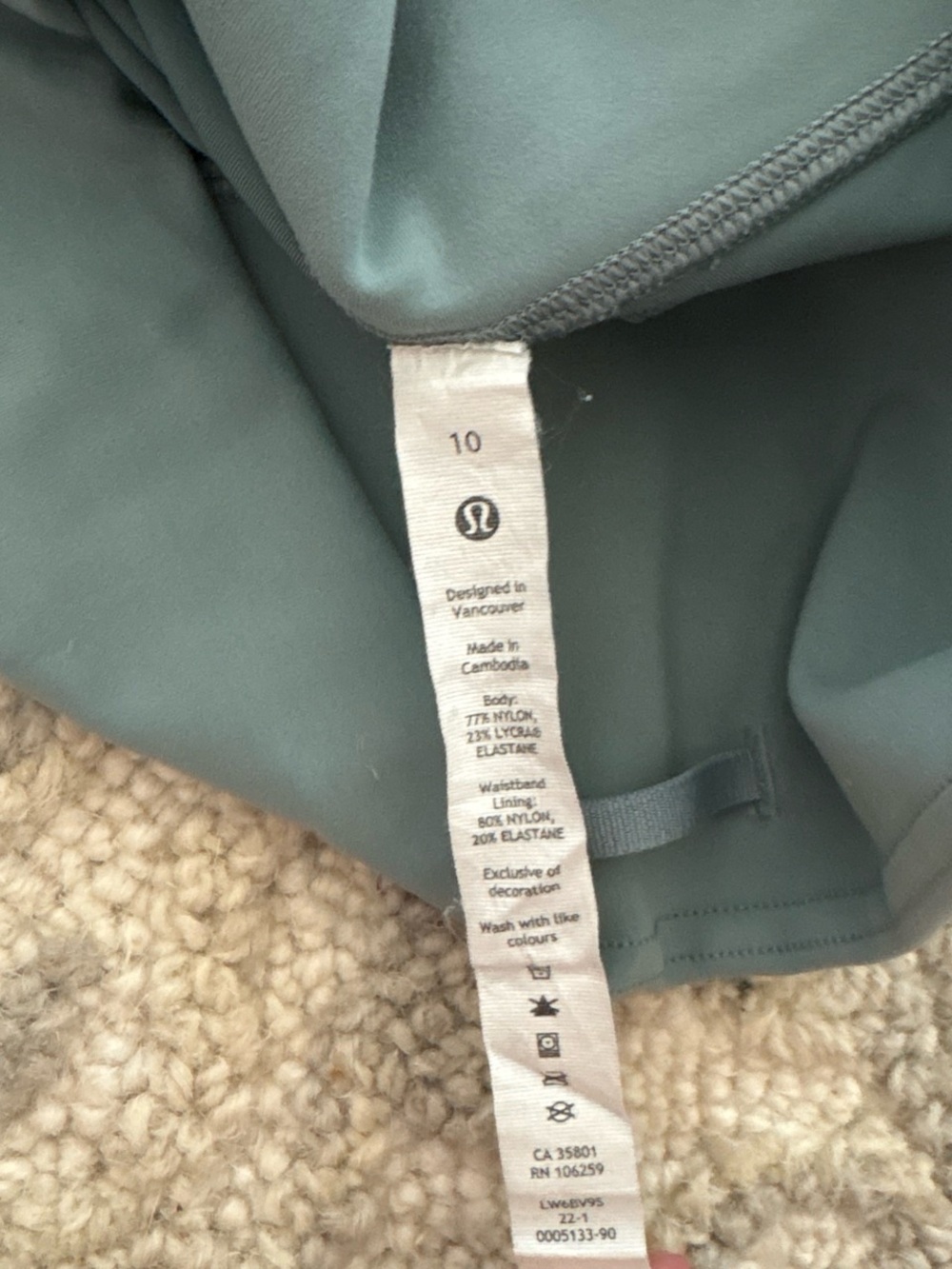 Lululemon High-Rise Teal Leggings - Picture 4 of 5